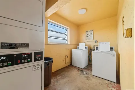 525 W 69th Street Hialeah FL 33014