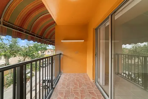 525 W 69th Street Hialeah FL 33014