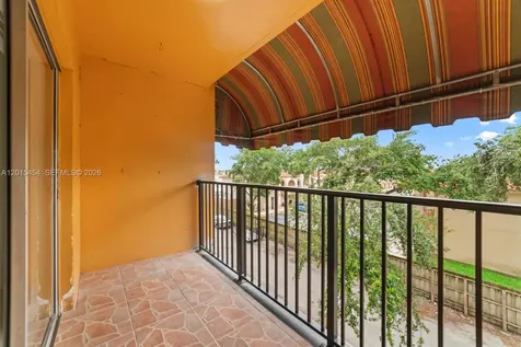525 W 69th Street Hialeah FL 33014