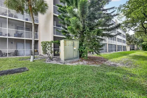 9470 Tangerine Place Davie FL 33324