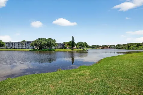 9470 Tangerine Place Davie FL 33324