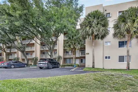 9470 Tangerine Place Davie FL 33324