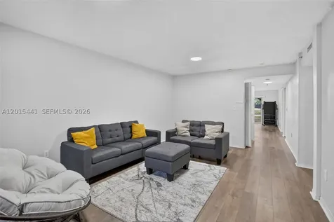 9470 Tangerine Place Davie FL 33324