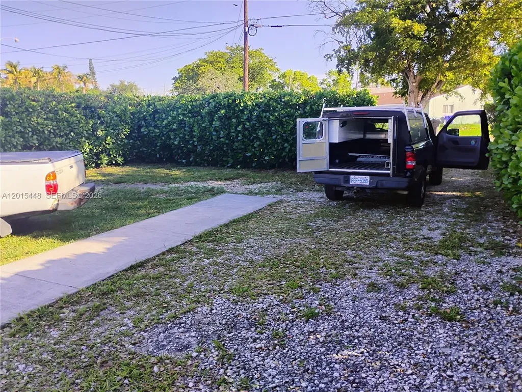 5832 Polk Street Hollywood FL 33021
