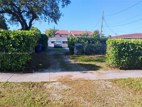 5832 Polk Street Hollywood FL 33021