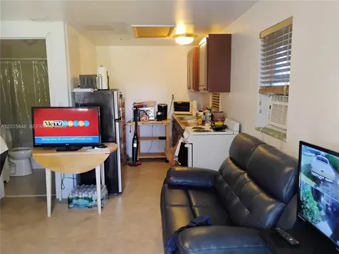5832 Polk Street Hollywood FL 33021