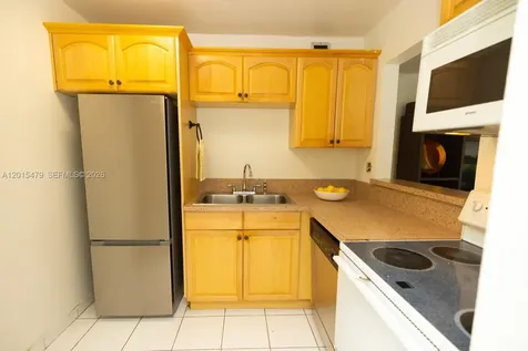 10385 N Kendall Drive Miami FL 33176