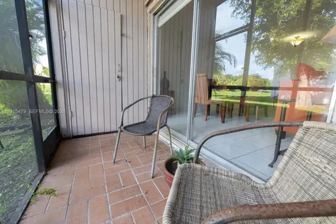 10385 N Kendall Drive Miami FL 33176