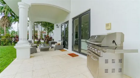 6950 SW 97th Avenue Miami FL 33173