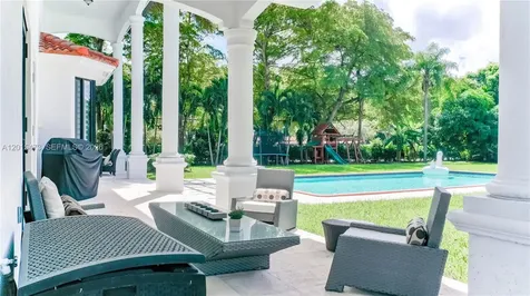 6950 SW 97th Avenue Miami FL 33173