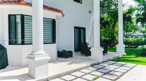 6950 SW 97th Avenue Miami FL 33173
