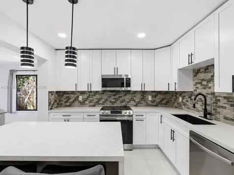 400 NW 30th Court Wilton Manors FL 33311