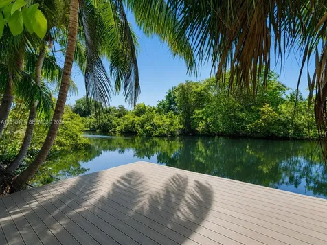 400 NW 30th Court Wilton Manors FL 33311