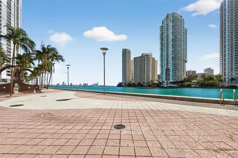 300 S Biscayne Boulevard Miami FL 33131