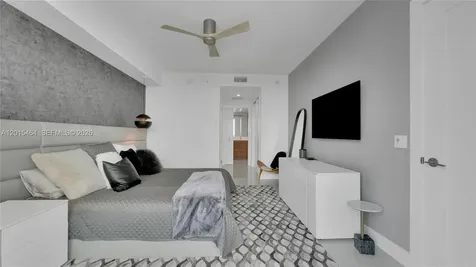 100 E Las Olas Boulevard Fort Lauderdale FL 33301