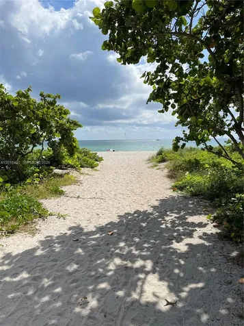 9195 Collins Avenue Surfside FL 33154