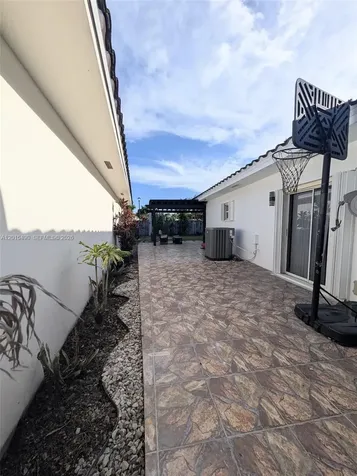 15356 SW 42nd Lane Miami FL 33185