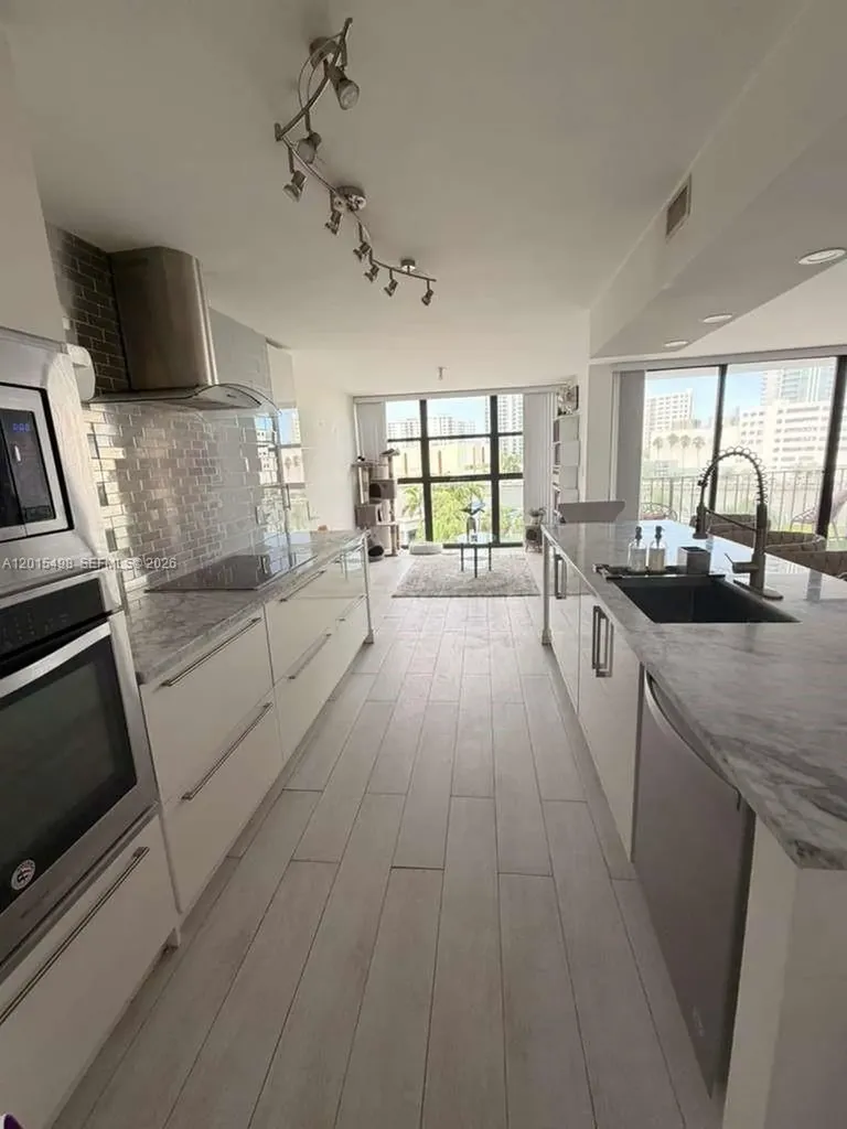 400 Leslie Drive Hallandale Beach FL 33009