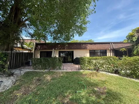 19300 W Lake Drive Hialeah FL 33015