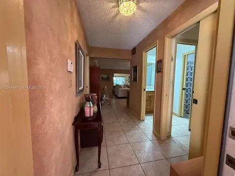 19300 W Lake Drive Hialeah FL 33015