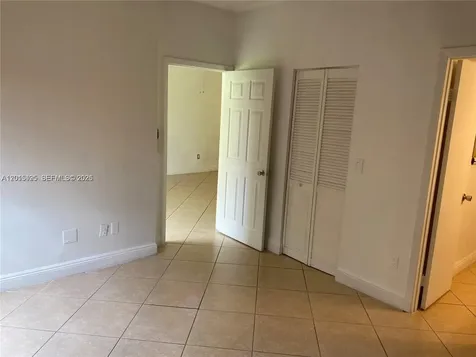 18330 NW 68th Avenue Hialeah FL 33015
