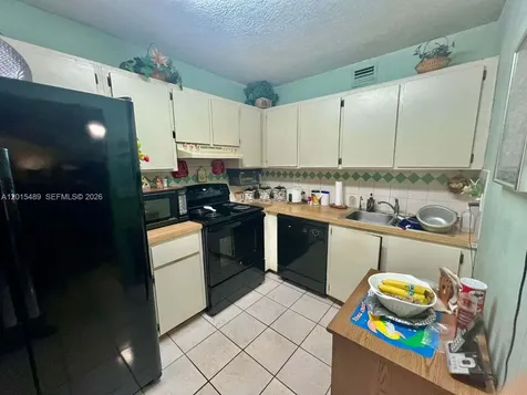 1460 N 43rd Place Hialeah FL 33012