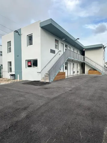 1535 NW 1st Place Miami FL 33136