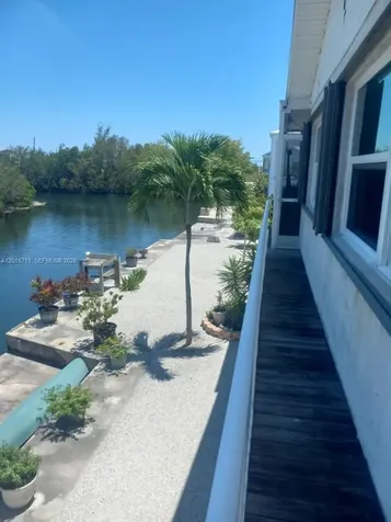 251 Pelican Lane Big Pine FL 33043