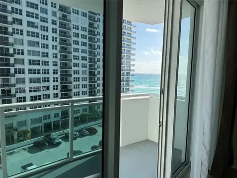 3001 S Ocean Drive Hollywood FL 33019