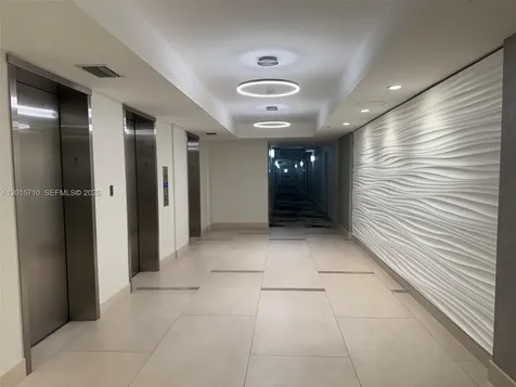 3001 S Ocean Drive Hollywood FL 33019