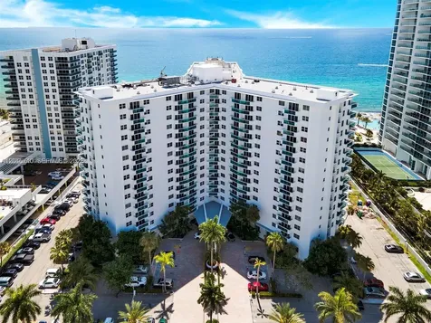 3001 S Ocean Drive Hollywood FL 33019