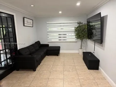 2640 N 62nd Avenue Hollywood FL 33024