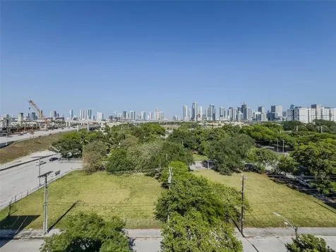 1350 NW 8th Court Miami FL 33136