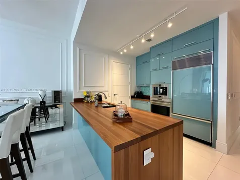 15811 Collins Avenue Sunny Isles Beach FL 33160