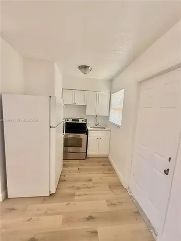125 SW 5th Court Dania Beach FL 33004