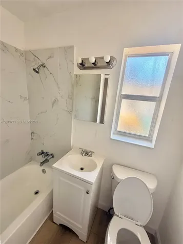 125 SW 5th Court Dania Beach FL 33004