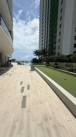 488 NE 18th Street Miami FL 33132