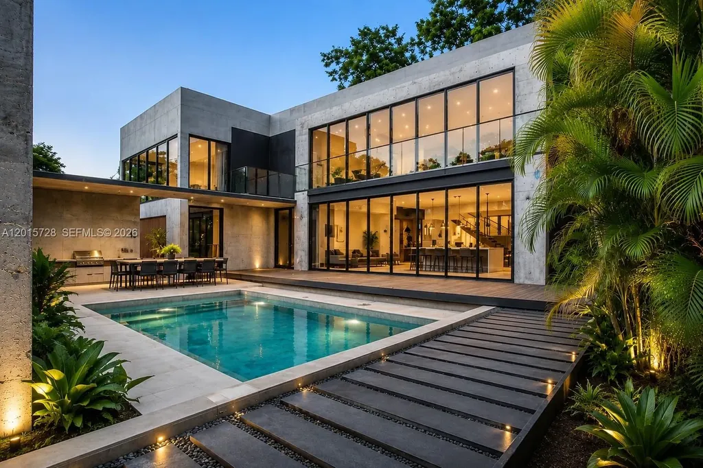 221 SW 25th Road Miami FL 33129