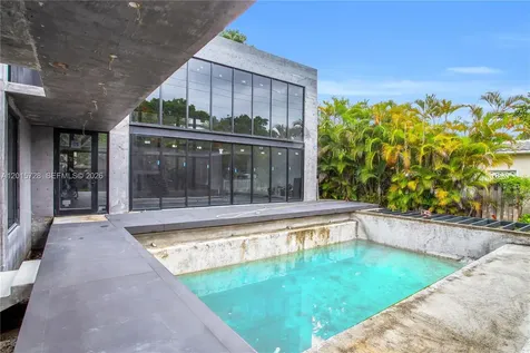 221 SW 25th Road Miami FL 33129