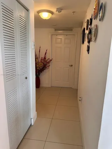 2300 NW 7th Street Miami FL 33125