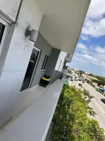 2300 NW 7th Street Miami FL 33125