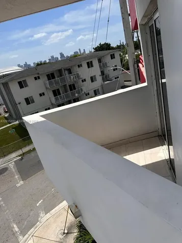 2300 NW 7th Street Miami FL 33125