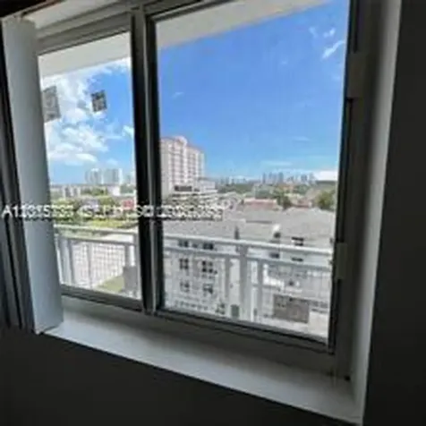 2300 NW 7th Street Miami FL 33125
