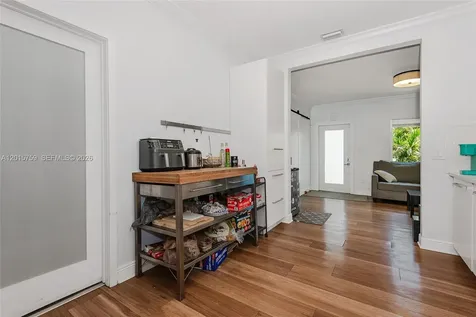 6566 SW 52nd Terrace South Miami FL 33155