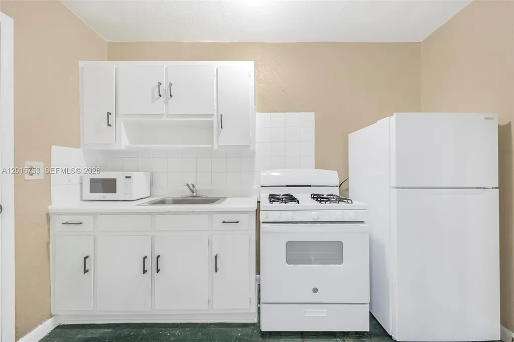 126 SW 18th Avenue Miami FL 33135