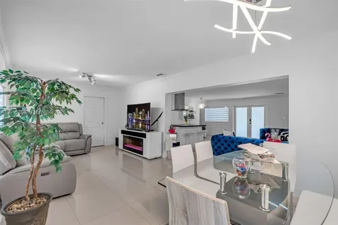 46 NE 164th Street Miami FL 33162