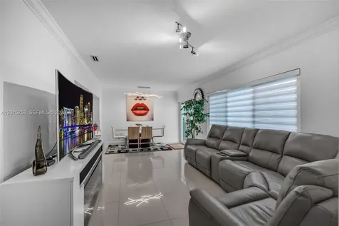 46 NE 164th Street Miami FL 33162