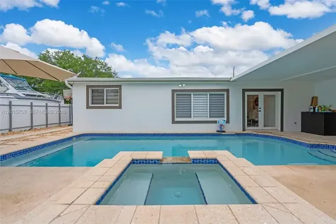 46 NE 164th Street Miami FL 33162