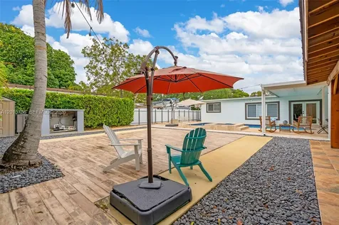 46 NE 164th Street Miami FL 33162
