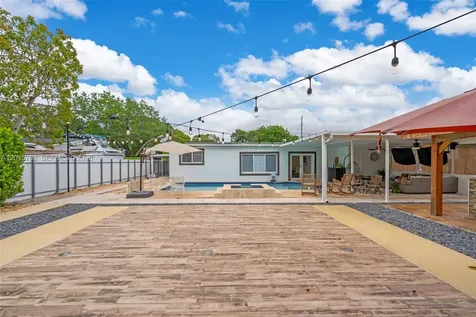 46 NE 164th Street Miami FL 33162